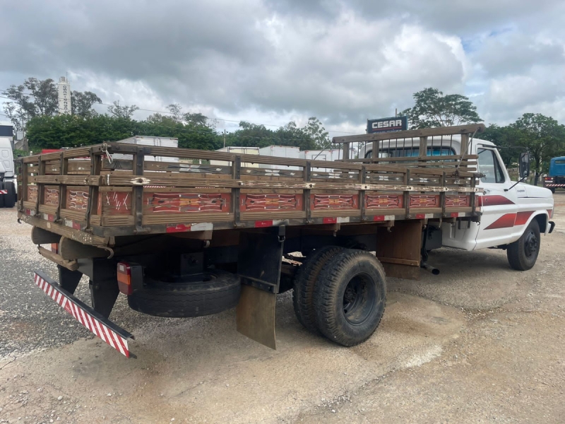 FORD F-4000 4x2 2p (diesel)(E5)