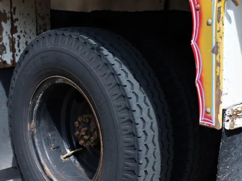 FORD F-4000 4x2 2p (diesel)(E5)