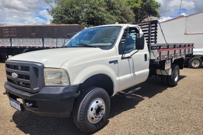 FORD F-4000 TURBO CUMMINS 2p (diesel)