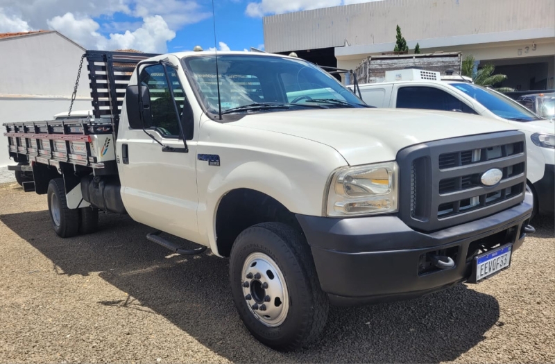 FORD F-4000 TURBO CUMMINS 2p (diesel)