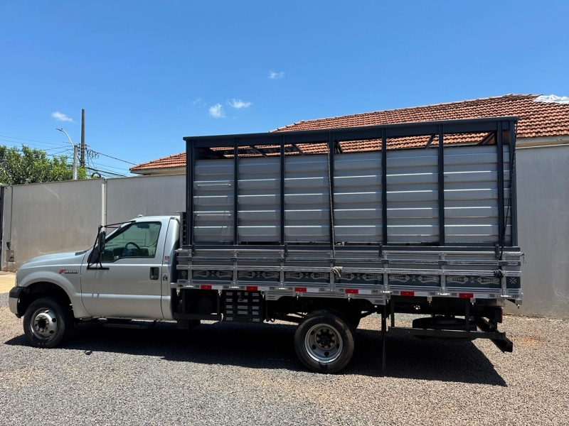 FORD F-4000 TURBO CUMMINS 2p (diesel)