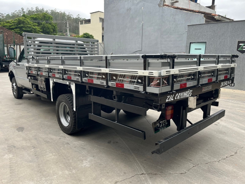 FORD F-4000 4x4 2p (diesel)(E5)