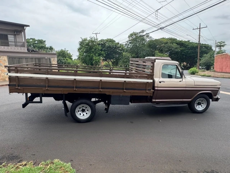 Ford F1000 diesel MWM
