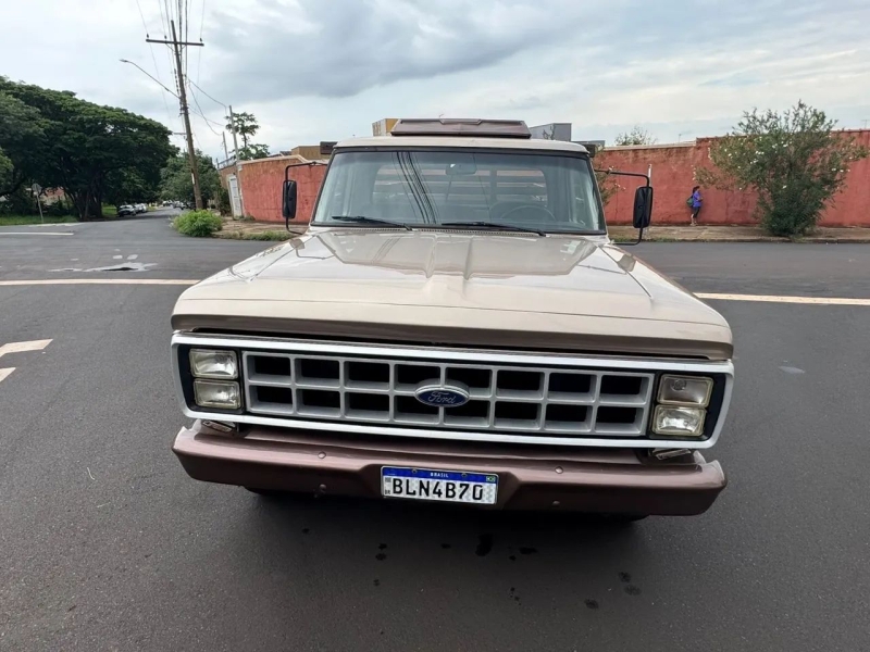 Ford F1000 diesel MWM