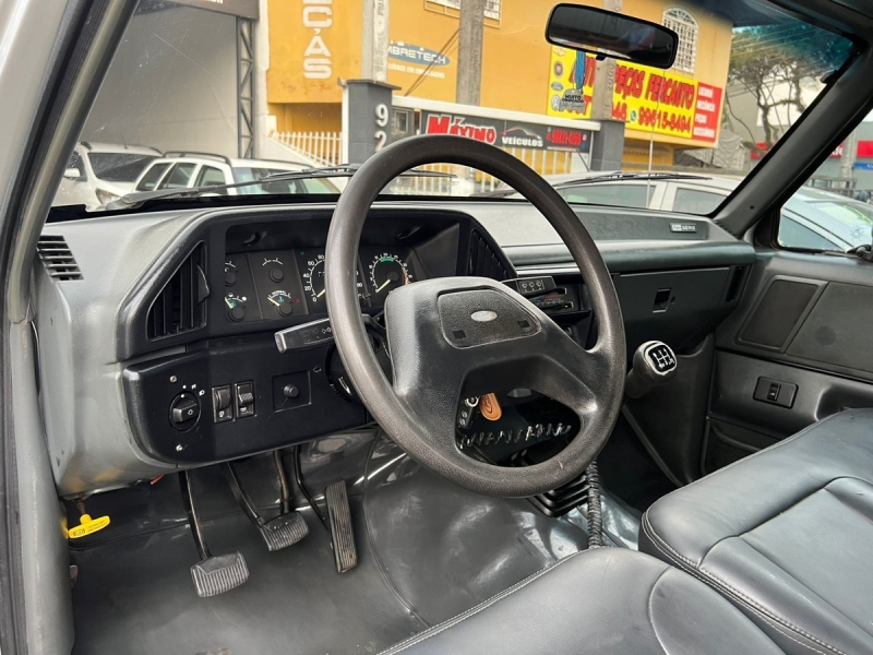 Ford F-1000 Super Diesel CE 3.9