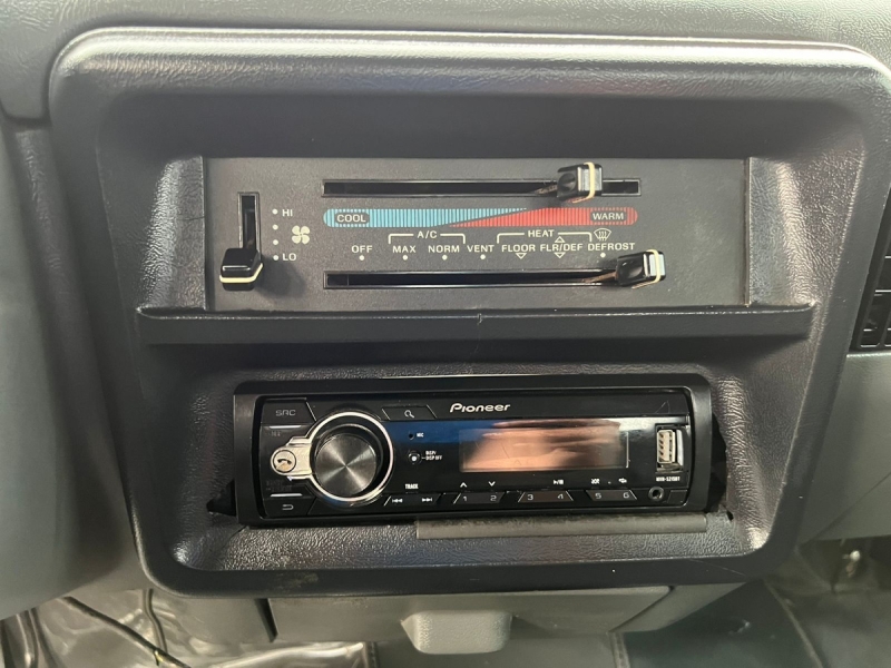 Ford F-1000 Super Diesel CE 3.9