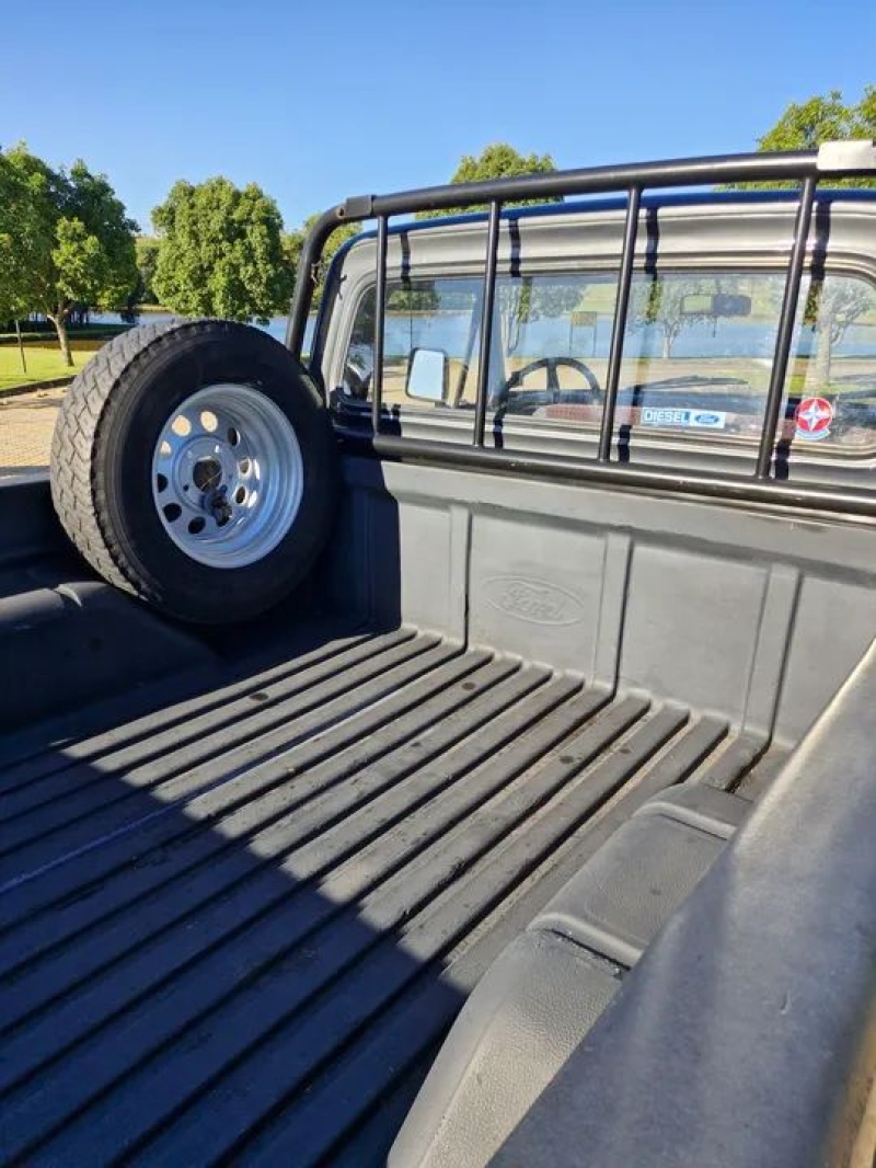 Ford F1000 diesel MWM