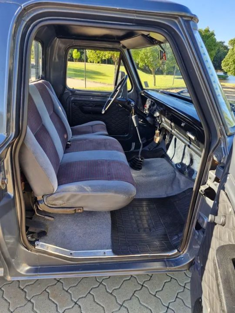 Ford F1000 diesel MWM