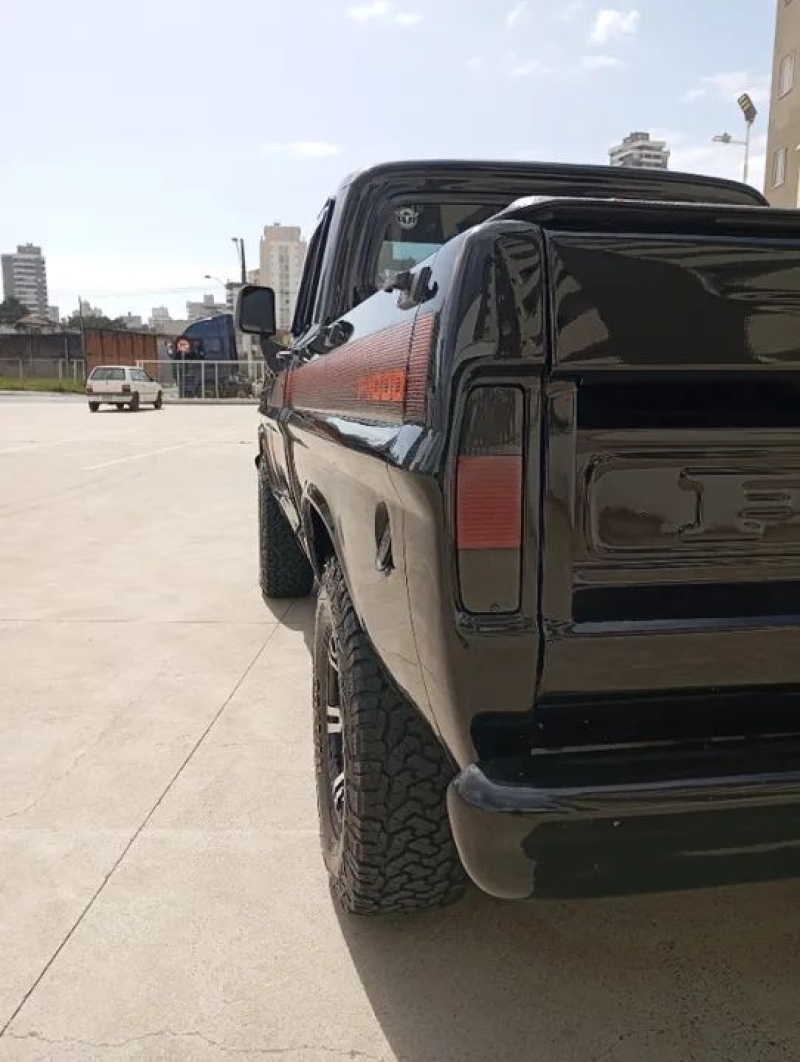 Ford F1000 diesel MWM