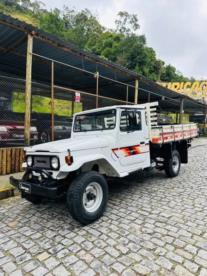 Toyota Band.Picape Chassi Longo Diesel