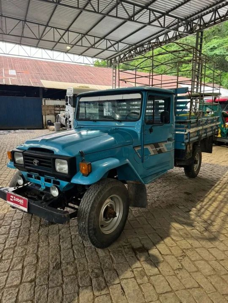 Toyota Band.Picape Chassi Longo Diesel