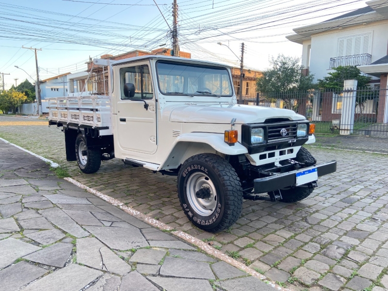 Toyota Band.Picape Chassi Longo Diesel