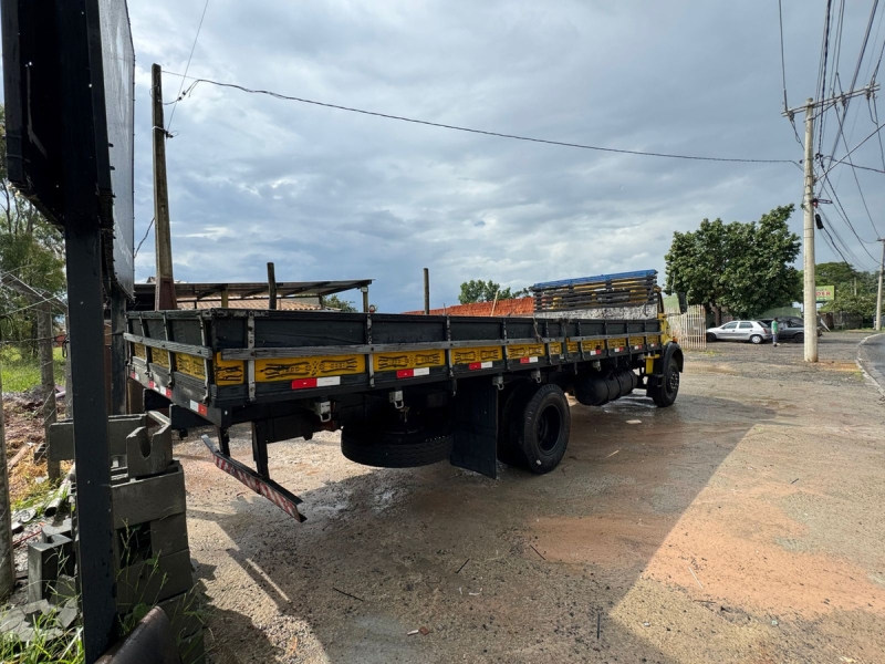 MERCEDES-BENZ L-1113 2p (diesel)