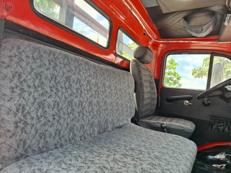 MERCEDES-BENZ L-2013 3-Eixos 2p (diesel)