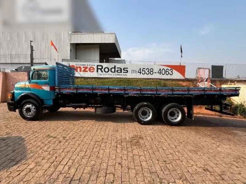 MERCEDES-BENZ L-1313 3-Eixos 2p (diesel)