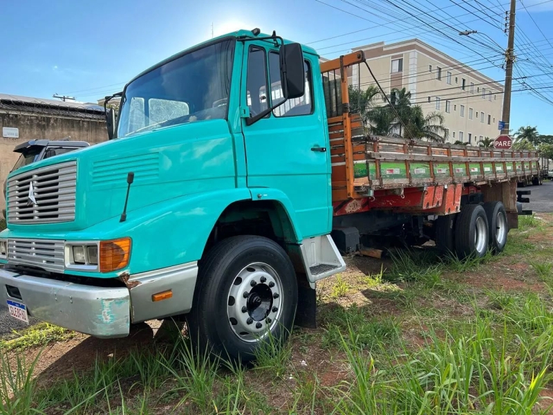 MERCEDES-BENZ L-1618 3-Eixos 2p (diesel)