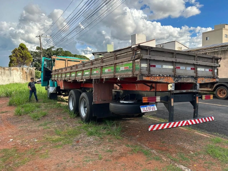 MERCEDES-BENZ L-1618 3-Eixos 2p (diesel)