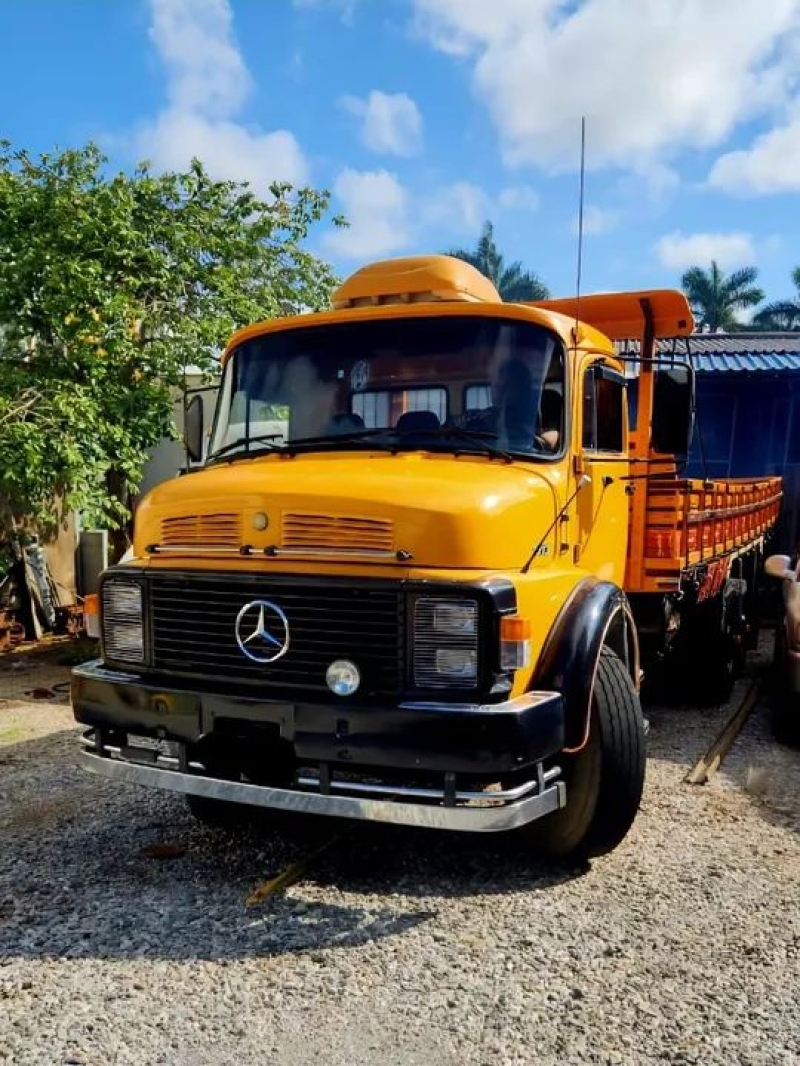 MERCEDES-BENZ L-1313 3-Eixos 2p (diesel)