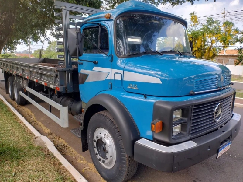 MERCEDES-BENZ L-1513 3-Eixos 2p (diesel)