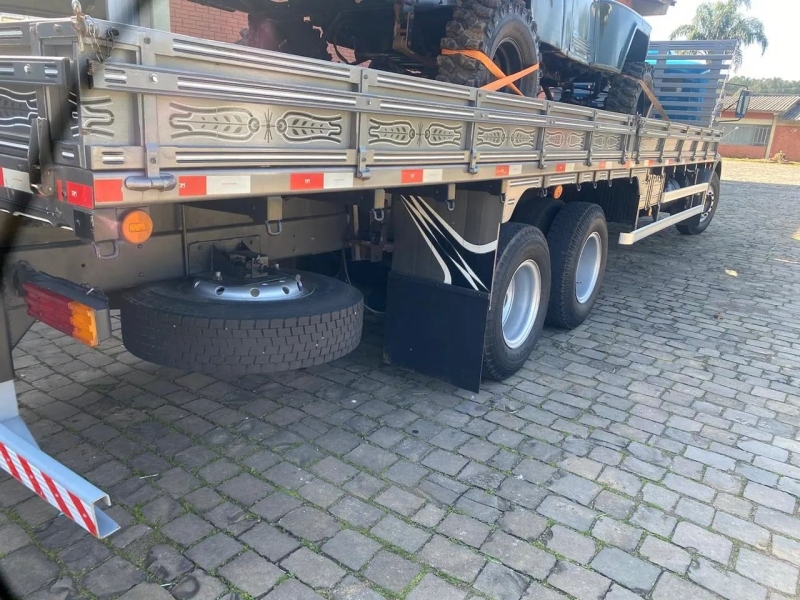 MERCEDES-BENZ L-1513 3-Eixos 2p (diesel)