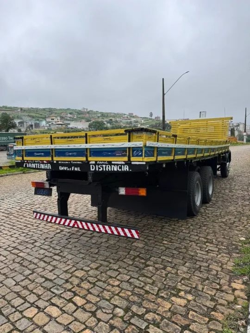 MERCEDES-BENZ L-2013 3-Eixos 2p (diesel)