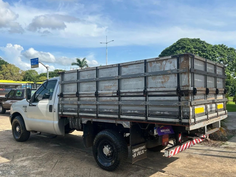 FORD F-350 2p (diesel)