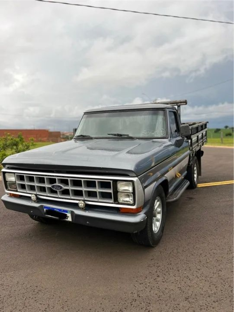 Ford F1000 diesel MWM