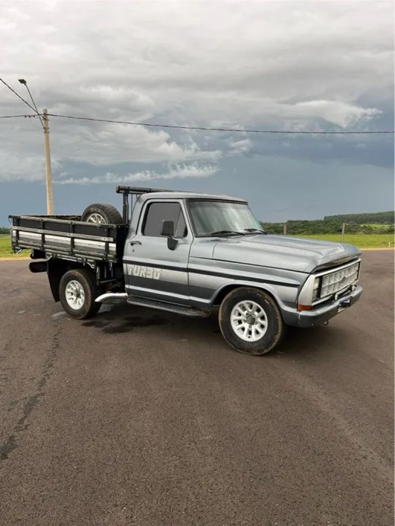 Ford F1000 diesel MWM