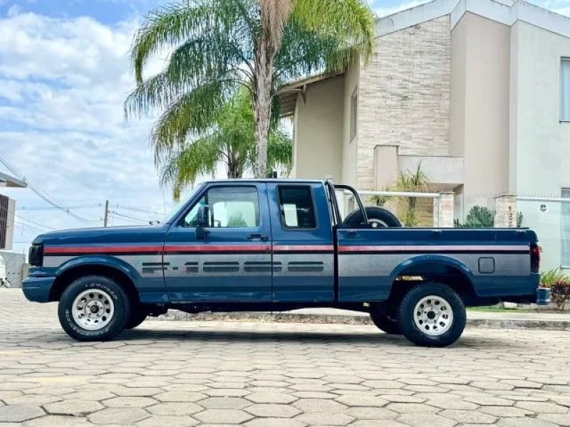 Ford F-1000 Super Diesel CE 3.9