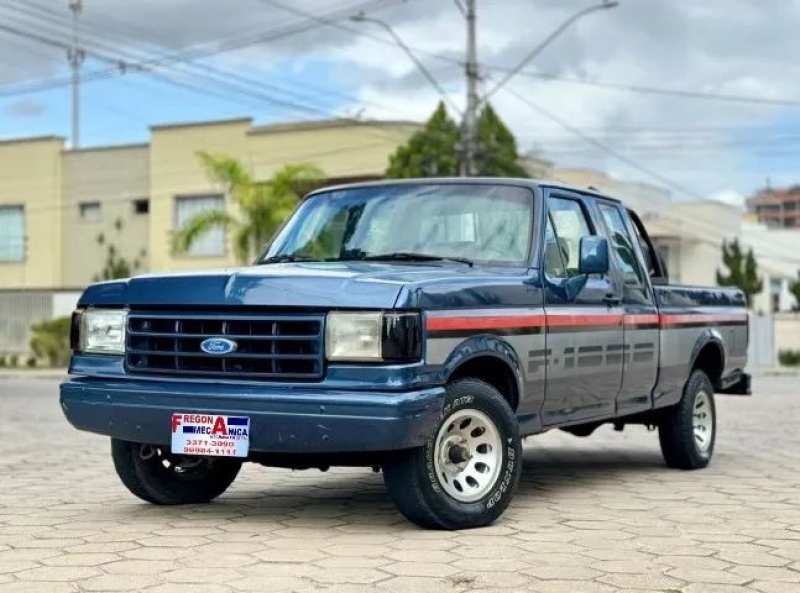 Ford F-1000 Super Diesel CE 3.9