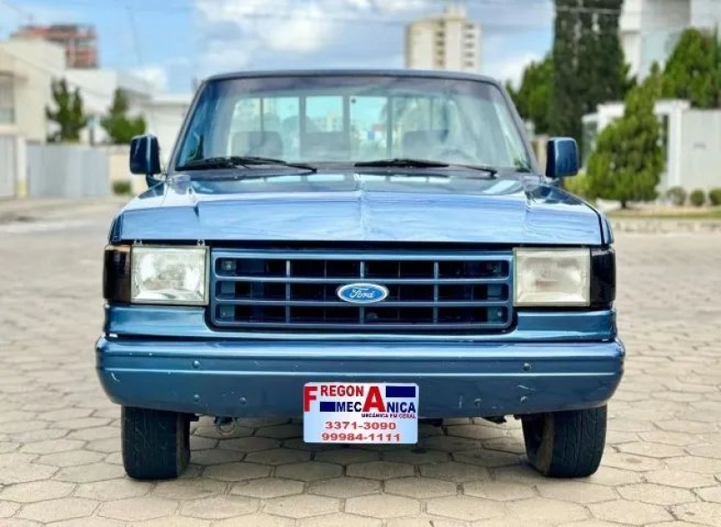 Ford F-1000 Super Diesel CE 3.9