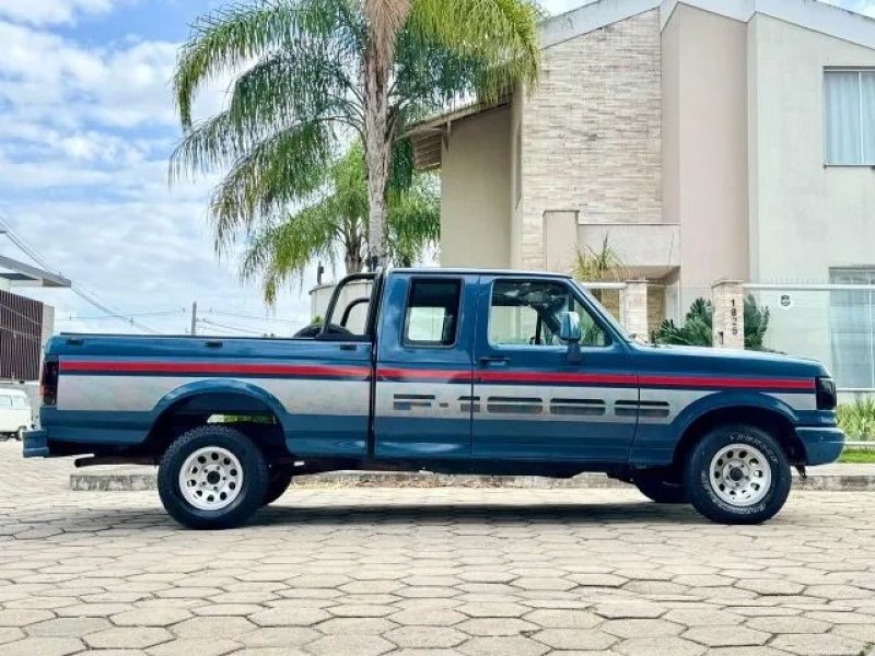 Ford F-1000 Super Diesel CE 3.9