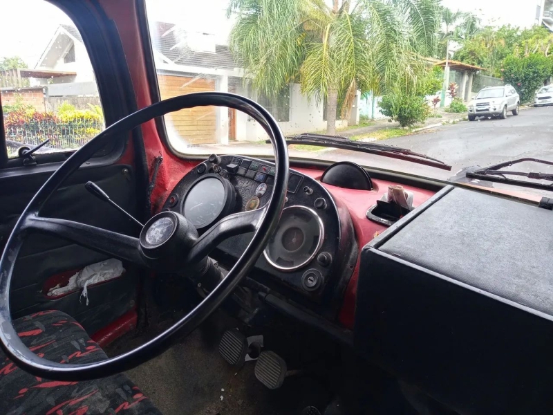 MERCEDES-BENZ L-1513 3-Eixos 2p (diesel)