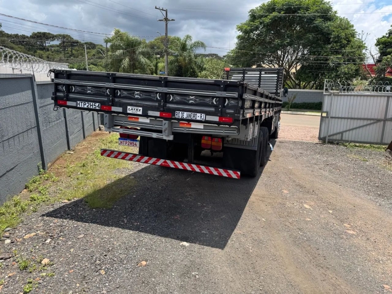 FORD CARGO 2428 E T 3-Eixos 2p (diesel)