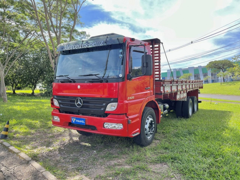 MERCEDES-BENZ Atego 2425 3-Eixos 2p (diesel)