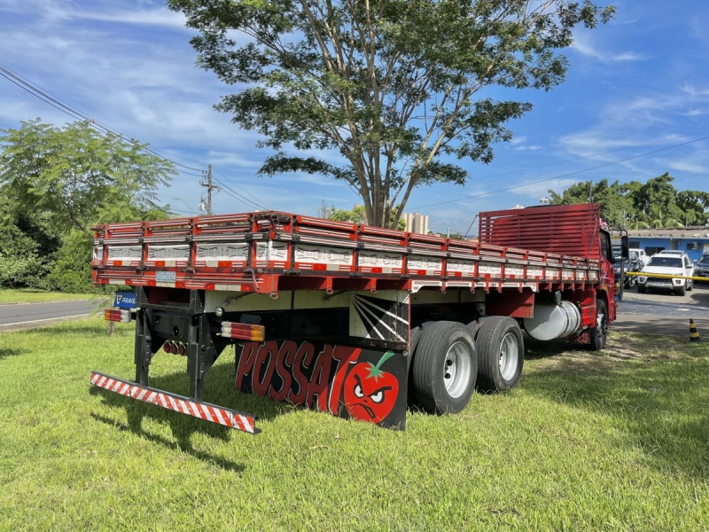 MERCEDES-BENZ Atego 2425 3-Eixos 2p (diesel)