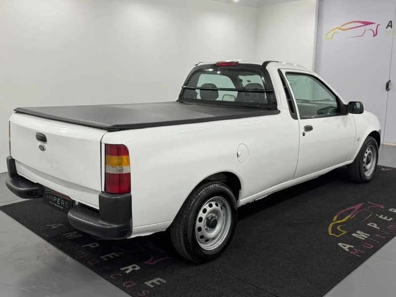Ford Courier 1.6 L/ 1.6 Flex