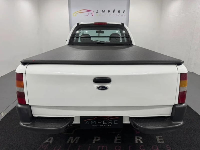 Ford Courier 1.6 L/ 1.6 Flex