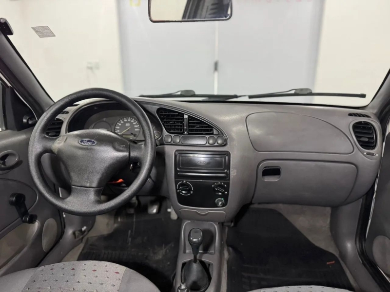 Ford Courier 1.6 L/ 1.6 Flex