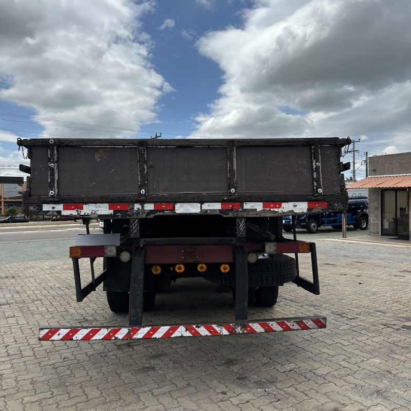 MERCEDES-BENZ L-1618 3-Eixos 2p (diesel)