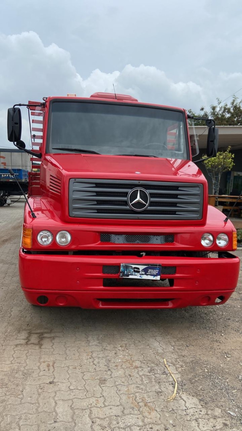 MERCEDES-BENZ L-2318 3-Eixos 2p (diesel)