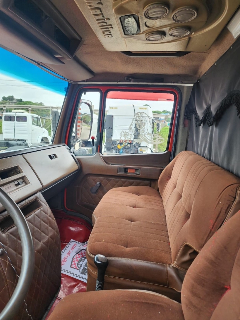 MERCEDES-BENZ L-2318 3-Eixos 2p (diesel)
