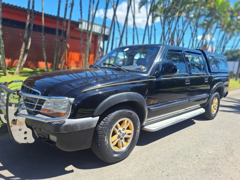 GM - Chevrolet S10 Pick-Up Exec. 2.8 4x4 CD TB Int.Dies