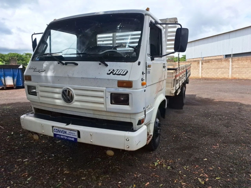 VOLKSWAGEN 7-100 2p (diesel)