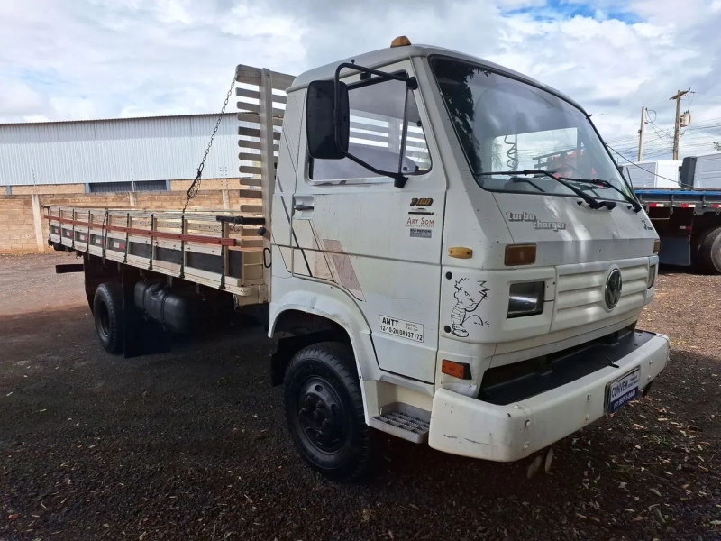 VOLKSWAGEN 7-100 2p (diesel)