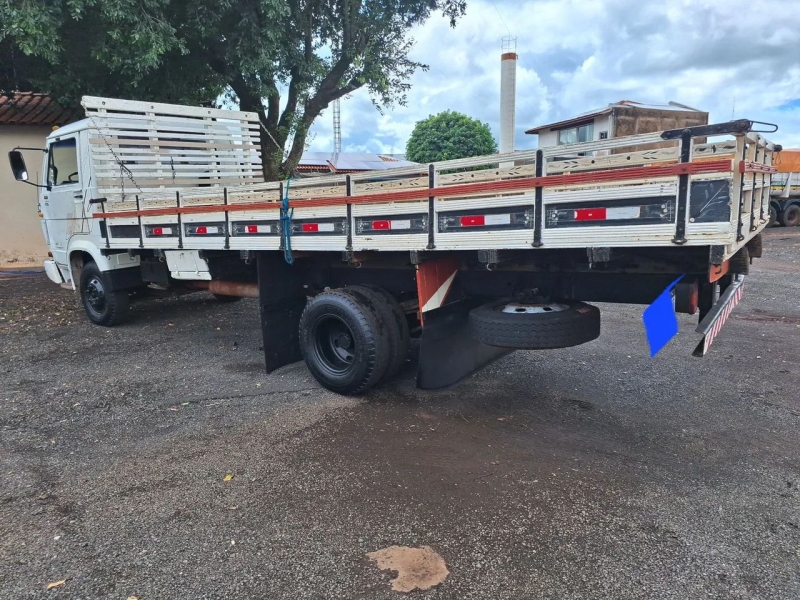VOLKSWAGEN 7-100 2p (diesel)