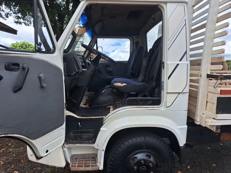VOLKSWAGEN 7-100 2p (diesel)