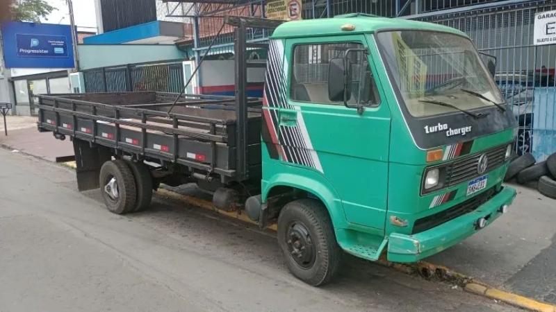VOLKSWAGEN 6-90 2p (diesel)