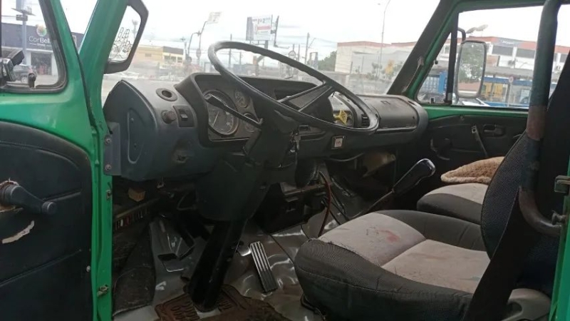 VOLKSWAGEN 6-90 2p (diesel)