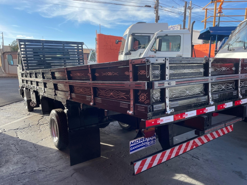 VOLKSWAGEN 8-150 E Delivery 2p (diesel)